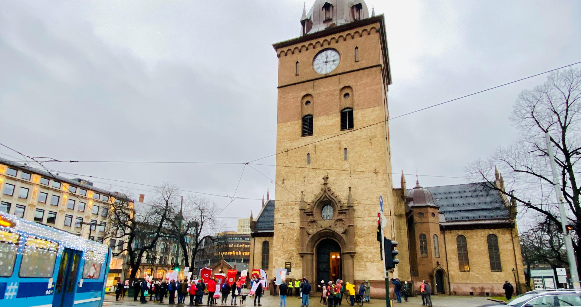 HISTORISK STREIK: For første gang streiket prester og kirkelig ansatte for bedre lønn.