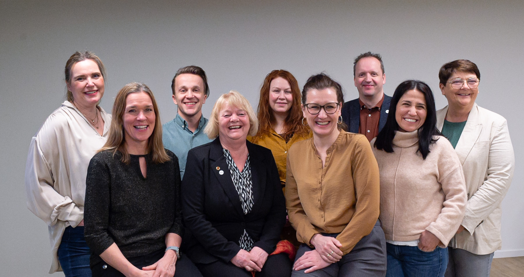 DELEGATER: f.v: Hanne Glemmestad, Marit Selfors Isaksen, Ole Henrik Kråkenes, Mimmi Kvisvik, Runa Kristiansen Hjertø. Marianne Solberg, Karl Hans Braut. (fraværende delegat: Lisbeth Norshus).